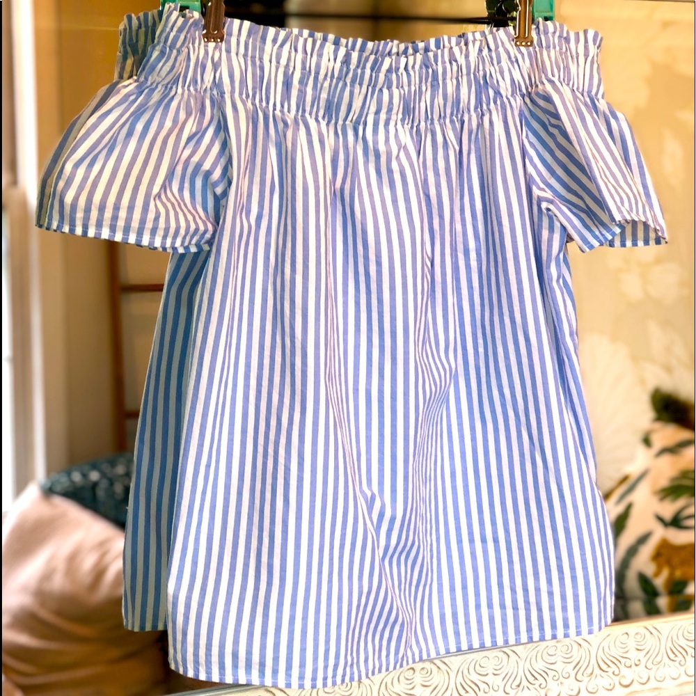 NWOT H&M Off-shoulder Blue & White Striped Top - Short Sleeves - Size 6